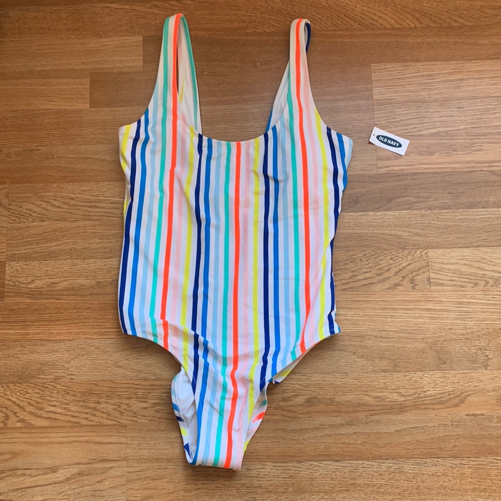 Old Navy bathing suit